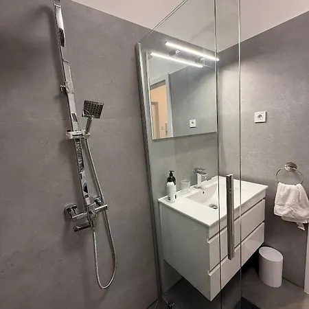 Apartment Z *